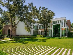 Thiết kế sân vườn phong cách tối giản