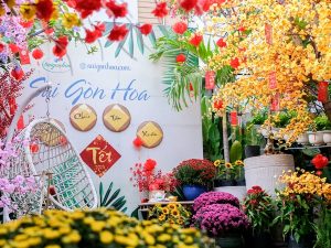 Check in giờ vàng nhận quà khai xuân