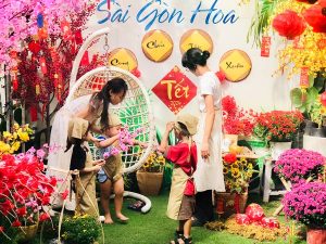 Check in giờ vàng nhận quà khai xuân